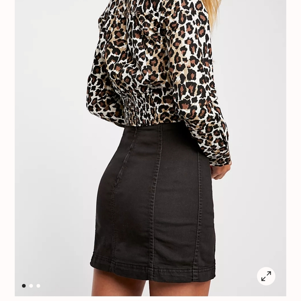 Free People Skirt 🖤